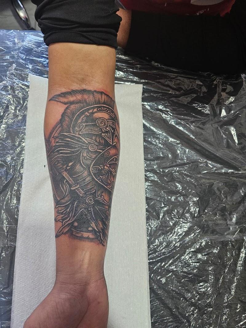 Er Tattoos & Piercings - Photo 2
